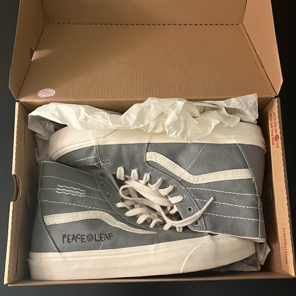 Women Platform Green/Gray Size 10 Vans Sneaker High Tops with Embroidery
